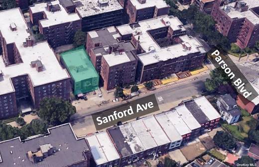 Building for Sale in Flushing - NY - USA - 4