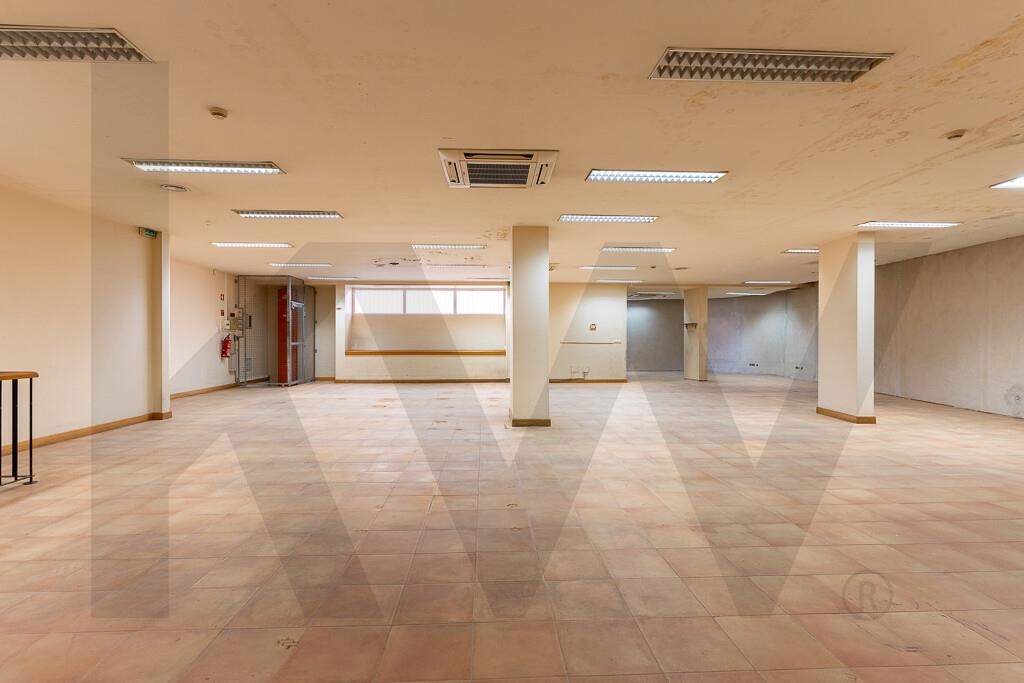 Building for Sale in Funchal - Madeira Island - Portugal - 1