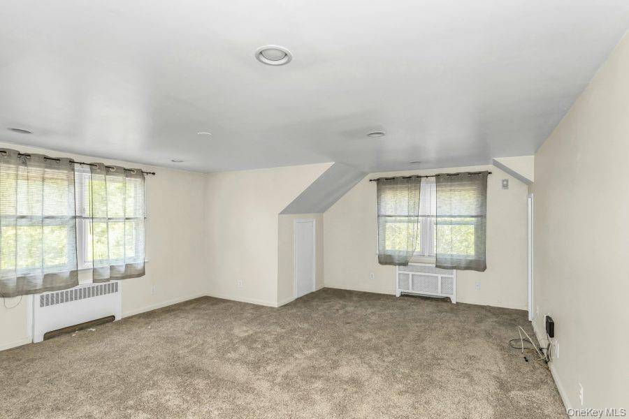 Edificio en Venta en Glen Head - Nueva York - EE. UU. - 4