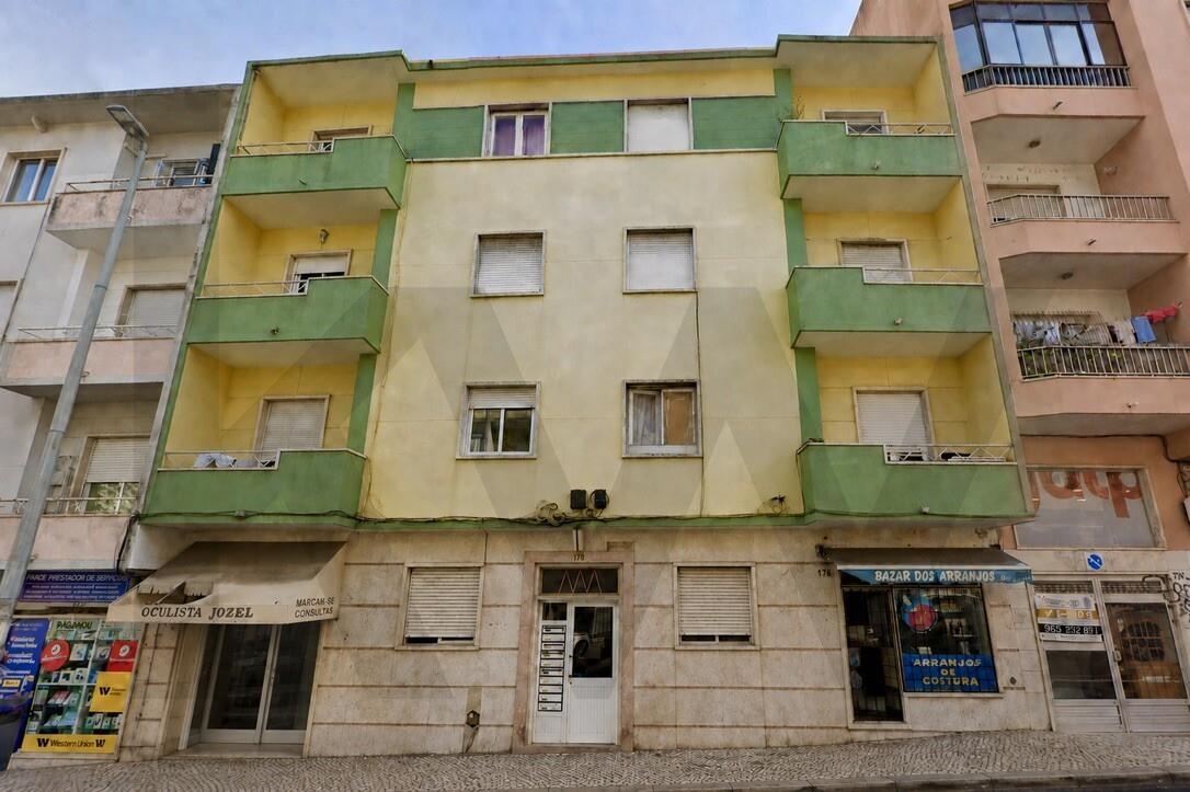 Prédio à Venda em Queluz - Lisboa - Portugal - 8