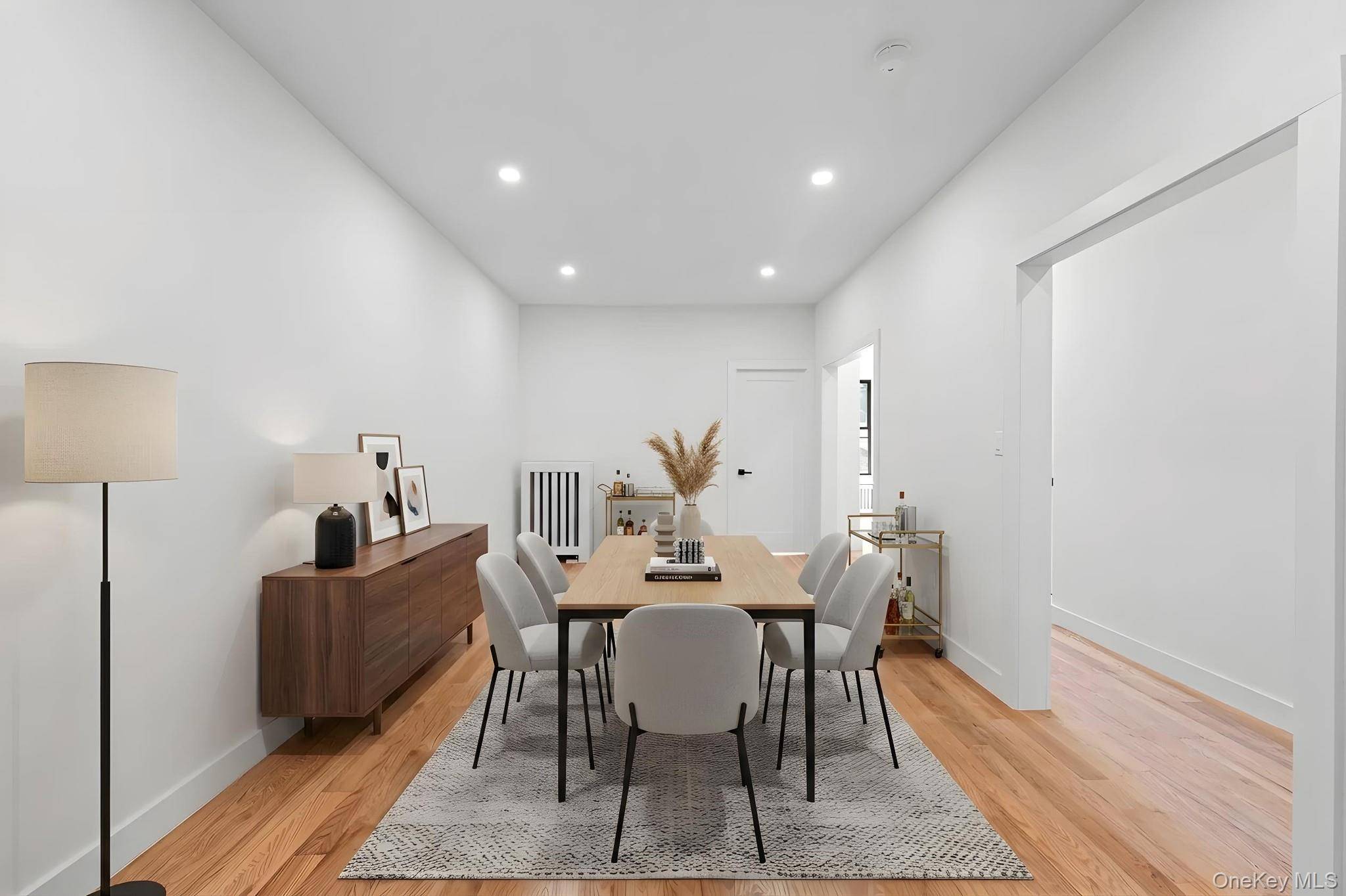 Building for Sale in Richmond Hill - New York - USA - 2