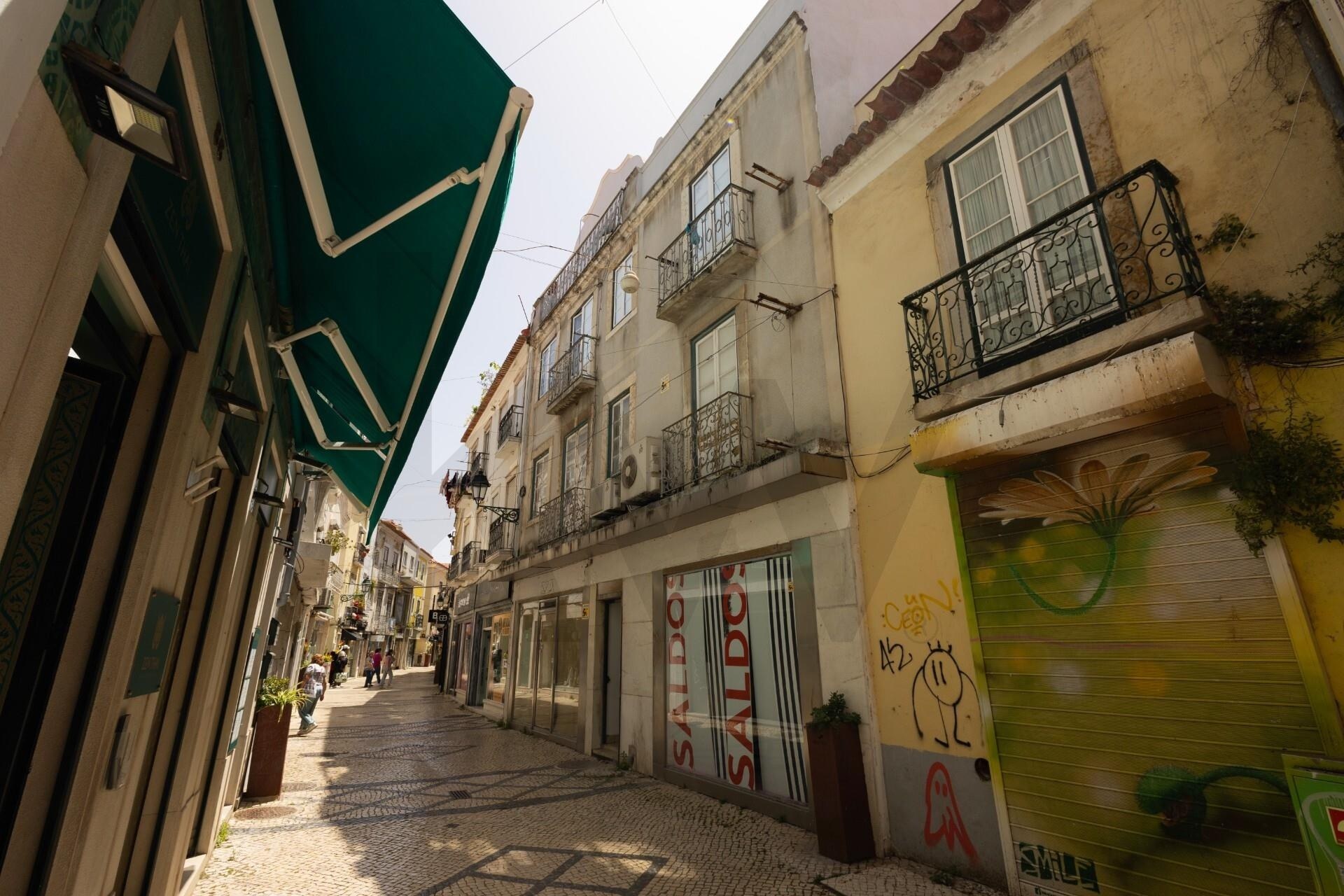 Prédio à Venda em Setúbal - Portugal - 3