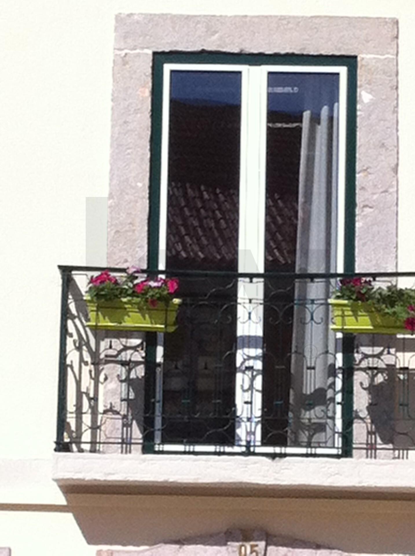 Prédio à Venda em Setúbal - Portugal - 3