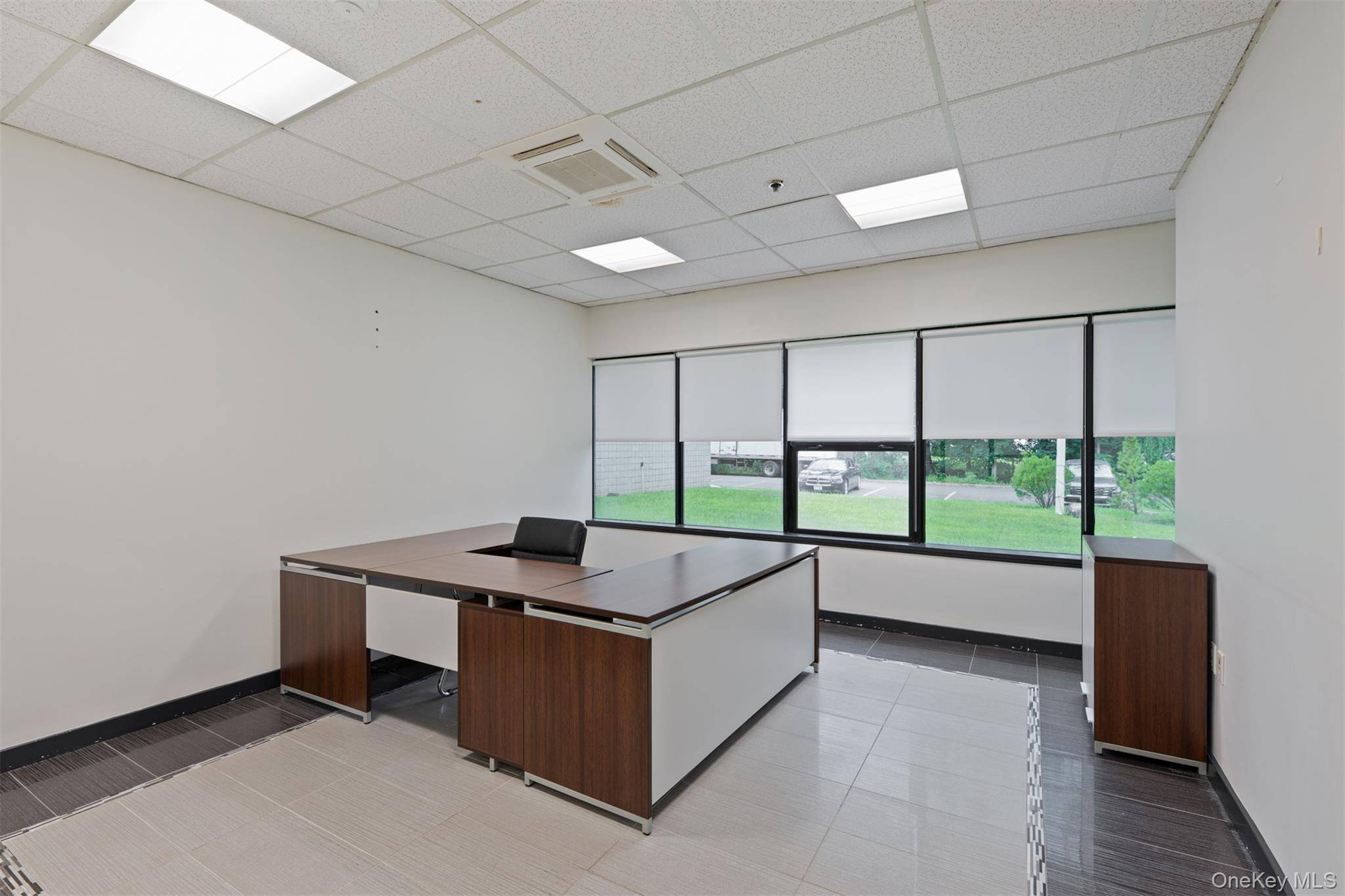 Edificio en Venta en Spring Valley - Nueva York - EE. UU. - 5
