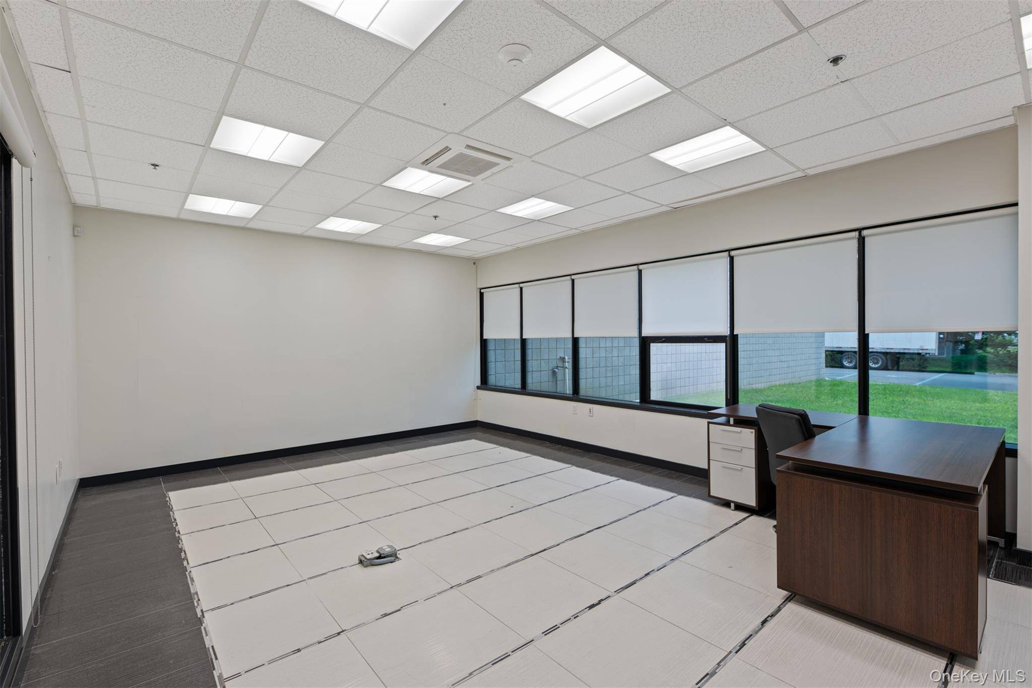 Edificio en Venta en Spring Valley - Nueva York - EE. UU. - 8