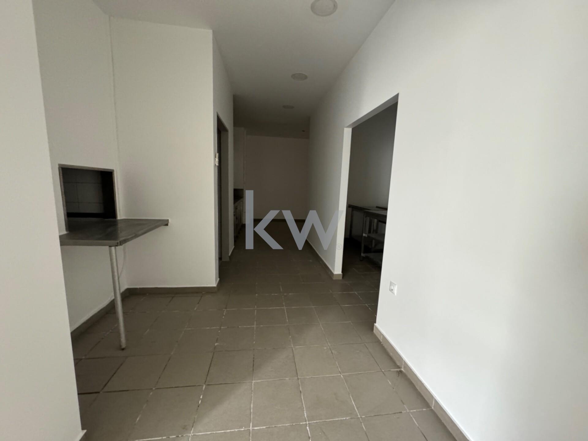 Imóvel Comercial à Venda no Centro de Viseu - Portugal - 6