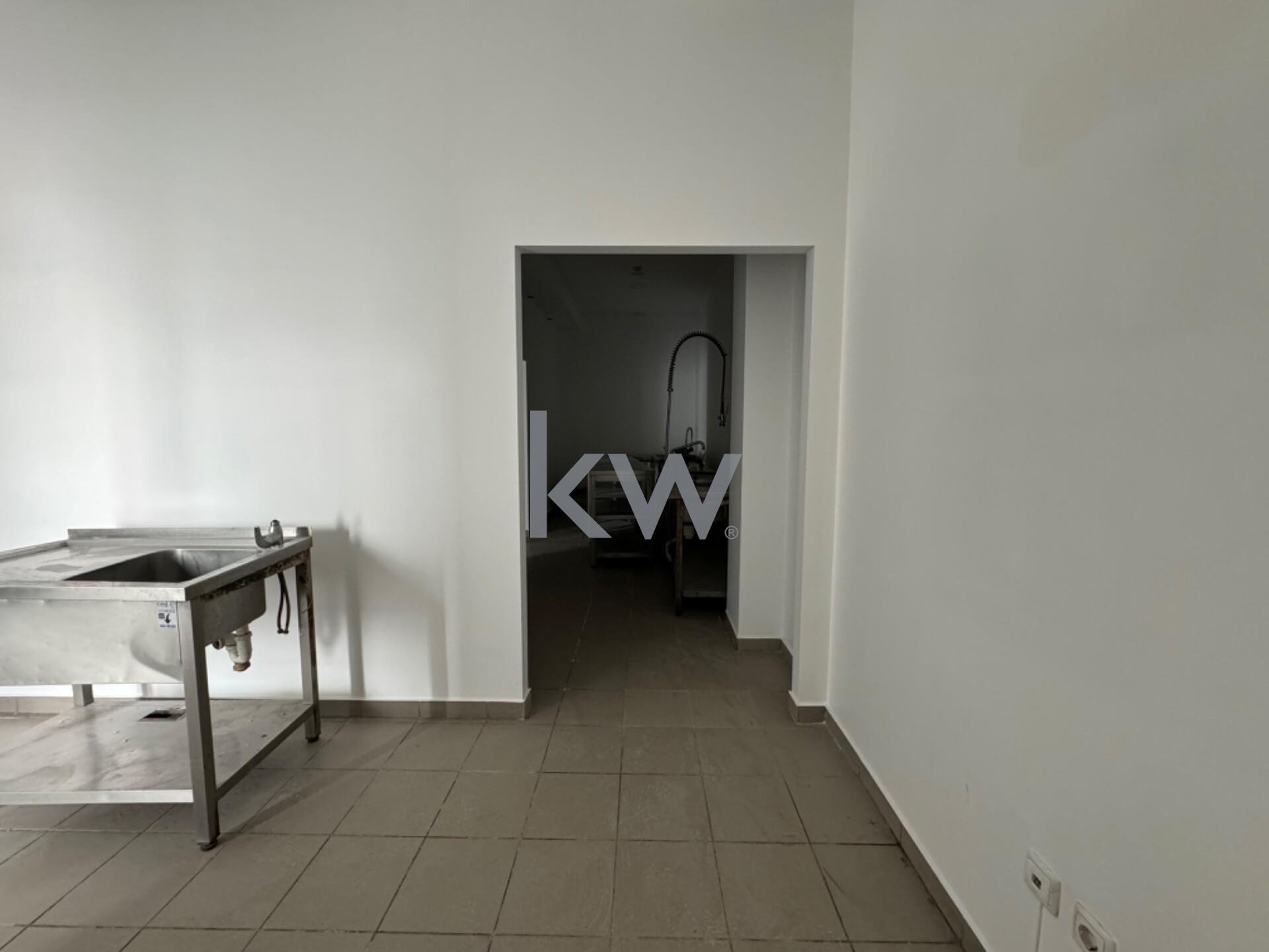 Imóvel Comercial à Venda no Centro de Viseu - Portugal - 7