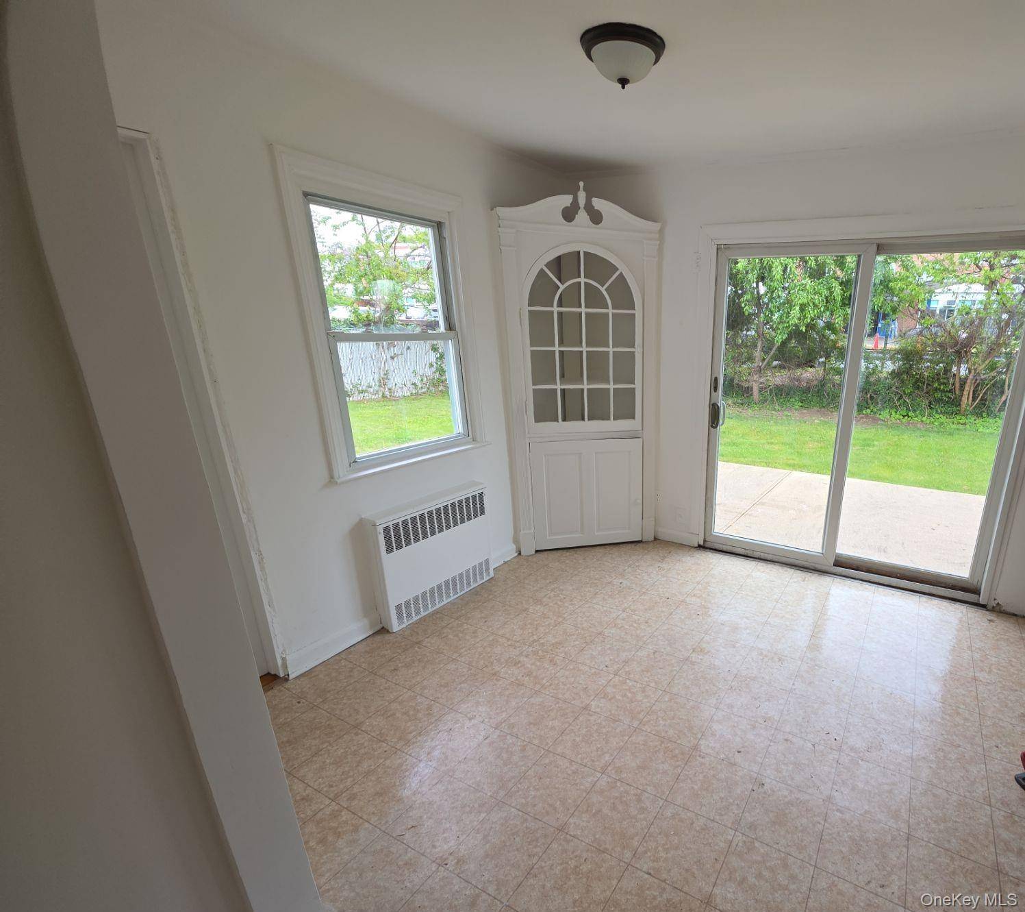 Prédio à Venda em West Hempstead - Nova Iorque - EUA - 4