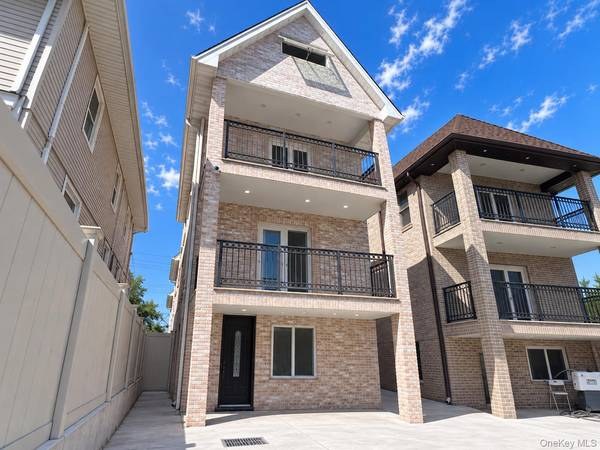 Prédio Multifamiliar à Venda em College Point - Nova Iorque - EUA - 5