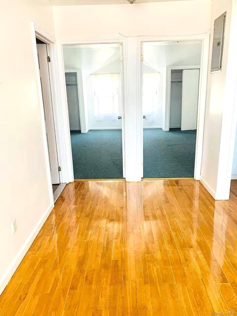 Prédio Multifamiliar à Venda em College Point - Nova Iorque - EUA - 3