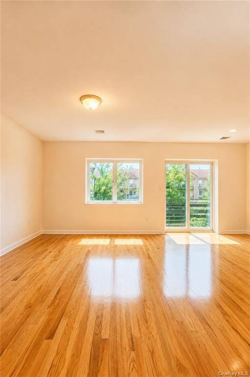 Prédio Multifamiliar à Venda em College Point - Nova Iorque - EUA - 5