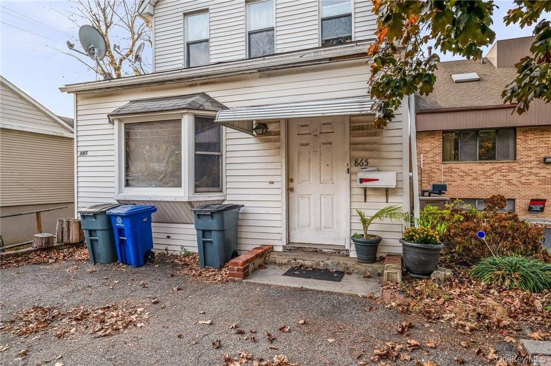 Multi-Family Building for Sale in Thornwood - New York - USA - 4
