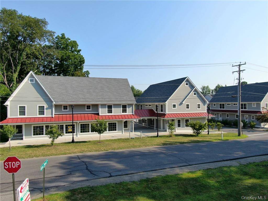Residential and Commercial Complex for Sale in Red Hook - NY - USA - 2