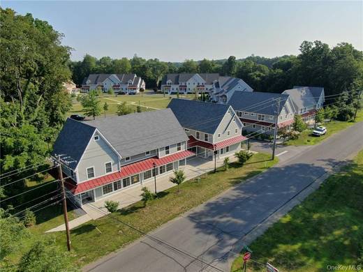 Residential and Commercial Complex for Sale in Red Hook - NY - USA - 3