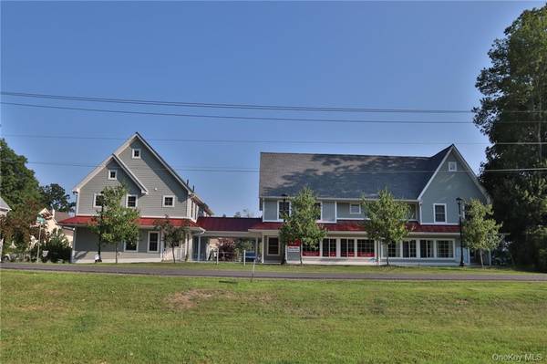 Residential and Commercial Complex for Sale in Red Hook - NY - USA - 8
