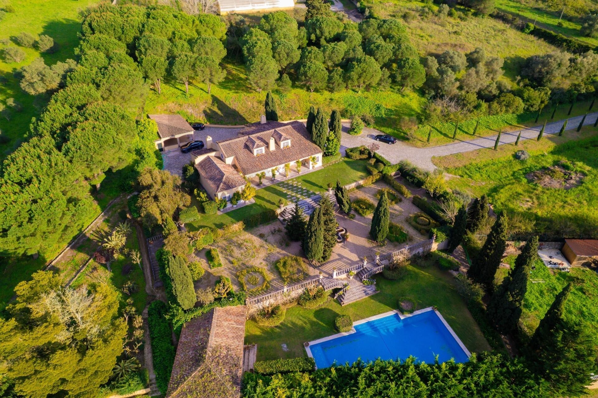Quinta T4 à Venda em Setúbal - Portugal - 1