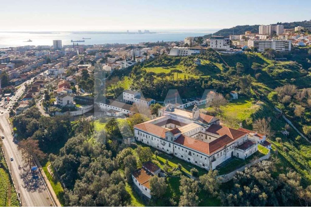 Quinta T5+ à Venda em Setúbal - Portugal - 1