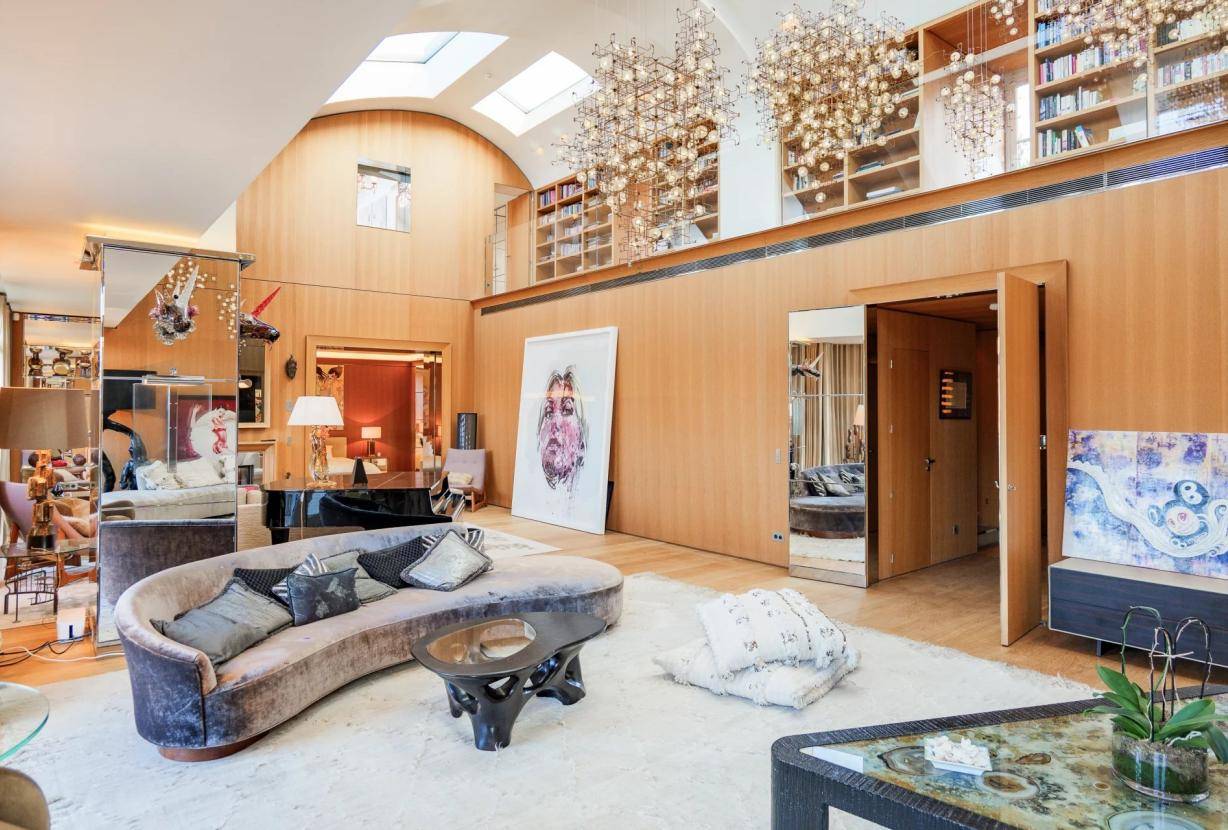Apartamento de 4 Dormitórios à Venda no Royal Monceau – Paris – França - 1