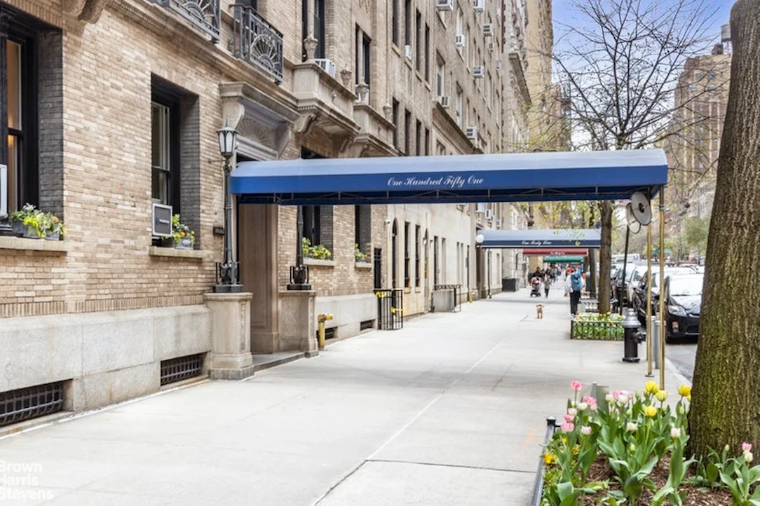 Commercial Space for Sale in Manhattan, New York – 151 West 86th Street – New York – NY - 4