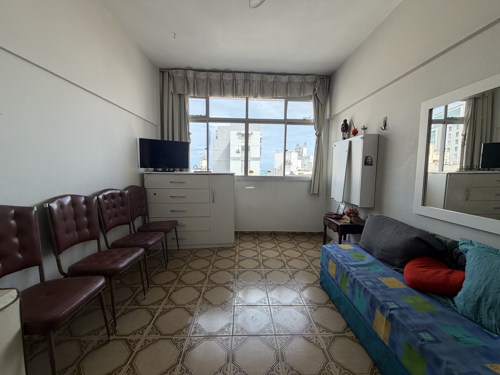 Sala Comercial de 1 Quarto à Venda no Centro - Guarapari - Espírito Santo - Brasil - 2