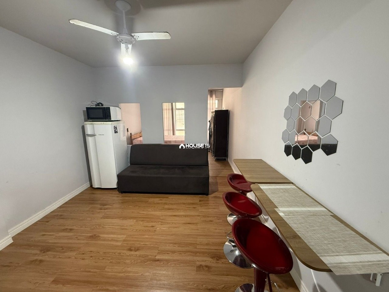Sala Comercial de 1 Quarto à Venda no Centro - Guarapari - Espírito Santo - Brasil - 2