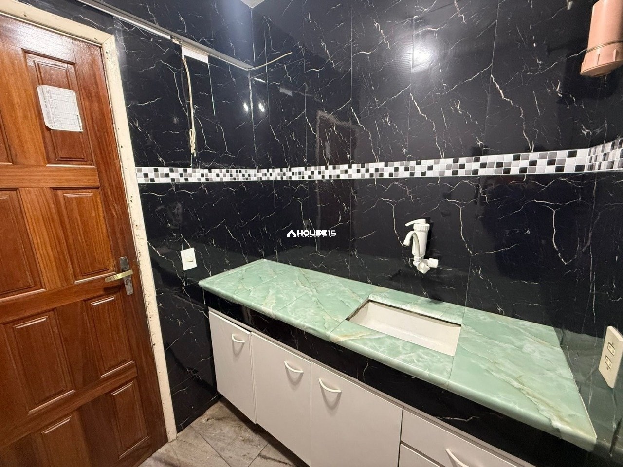Sala Comercial de 1 Quarto à Venda no Centro - Guarapari - Espírito Santo - Brasil - 8