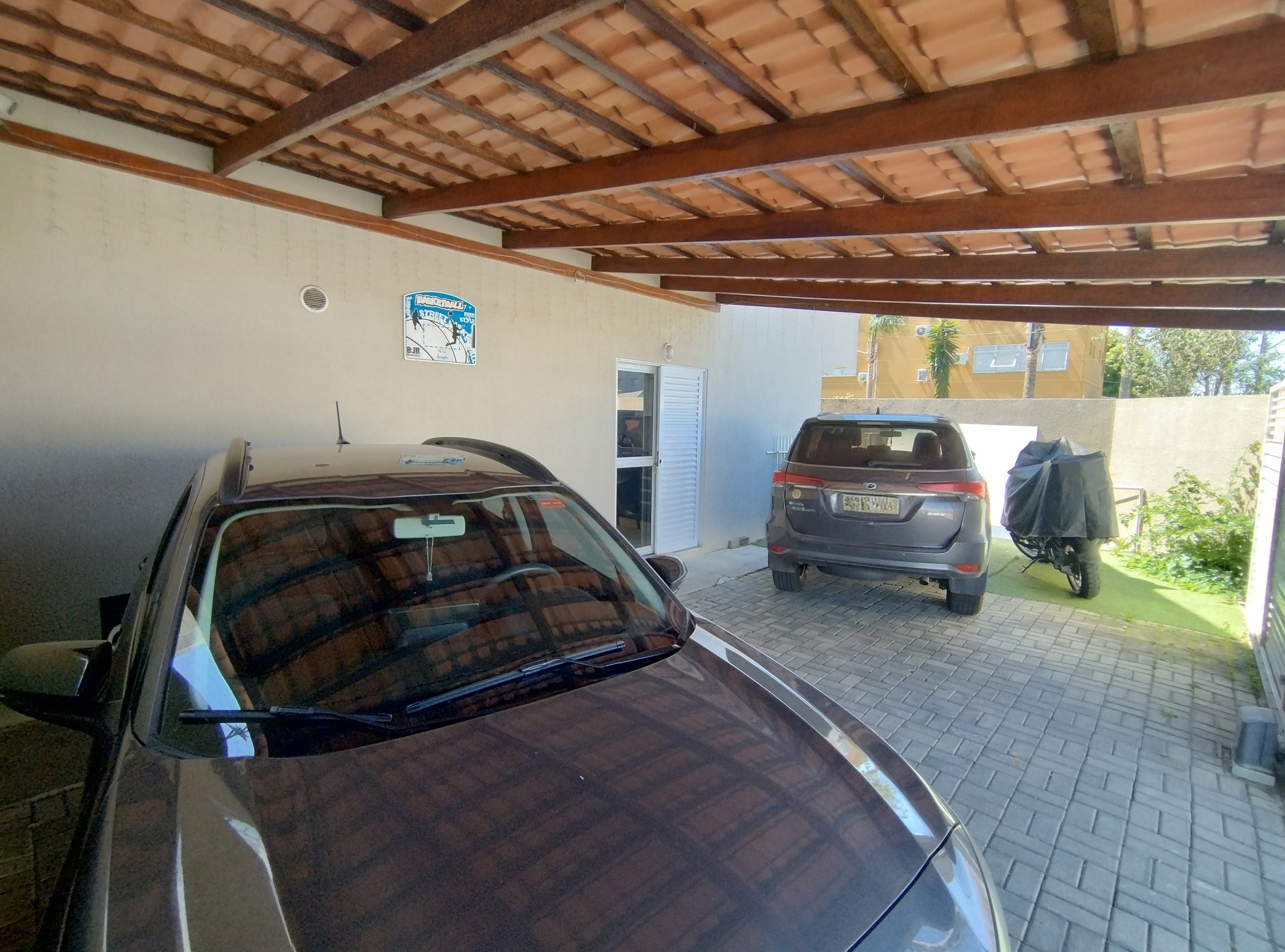 Maison Triplex de 4 Chambres à Vendre au Centre de Pinhais - PR - Brésil - 3
