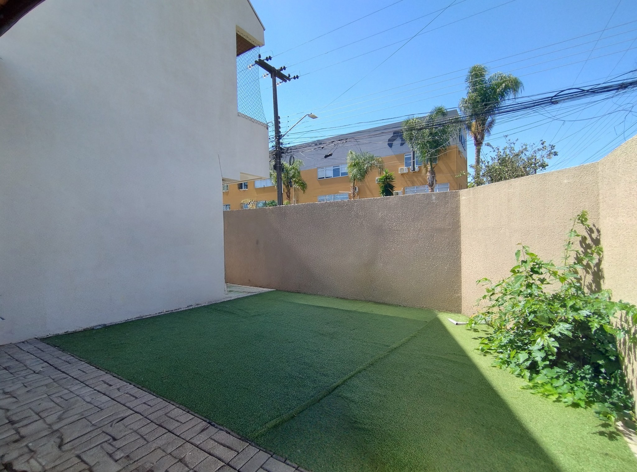 Maison Triplex de 4 Chambres à Vendre au Centre de Pinhais - PR - Brésil - 4