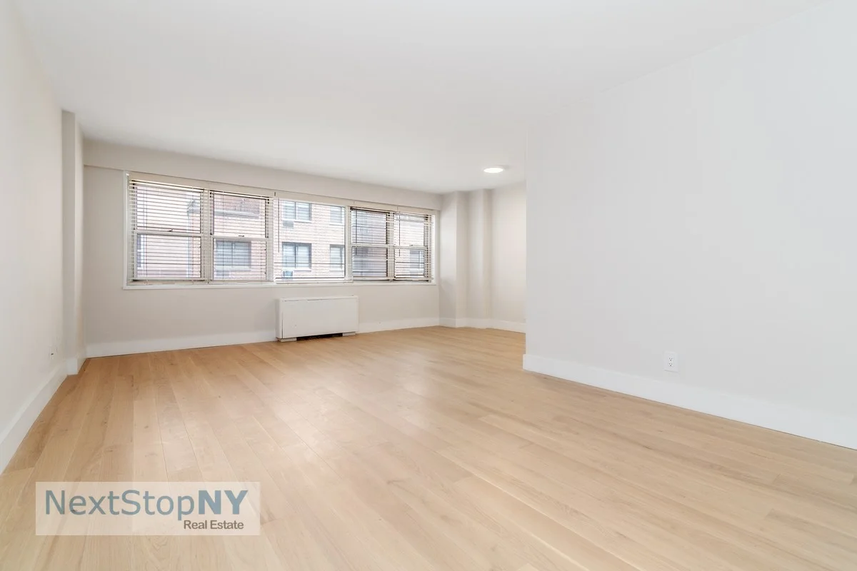 Studio for Sale in Manhattan – New York, NY - 7