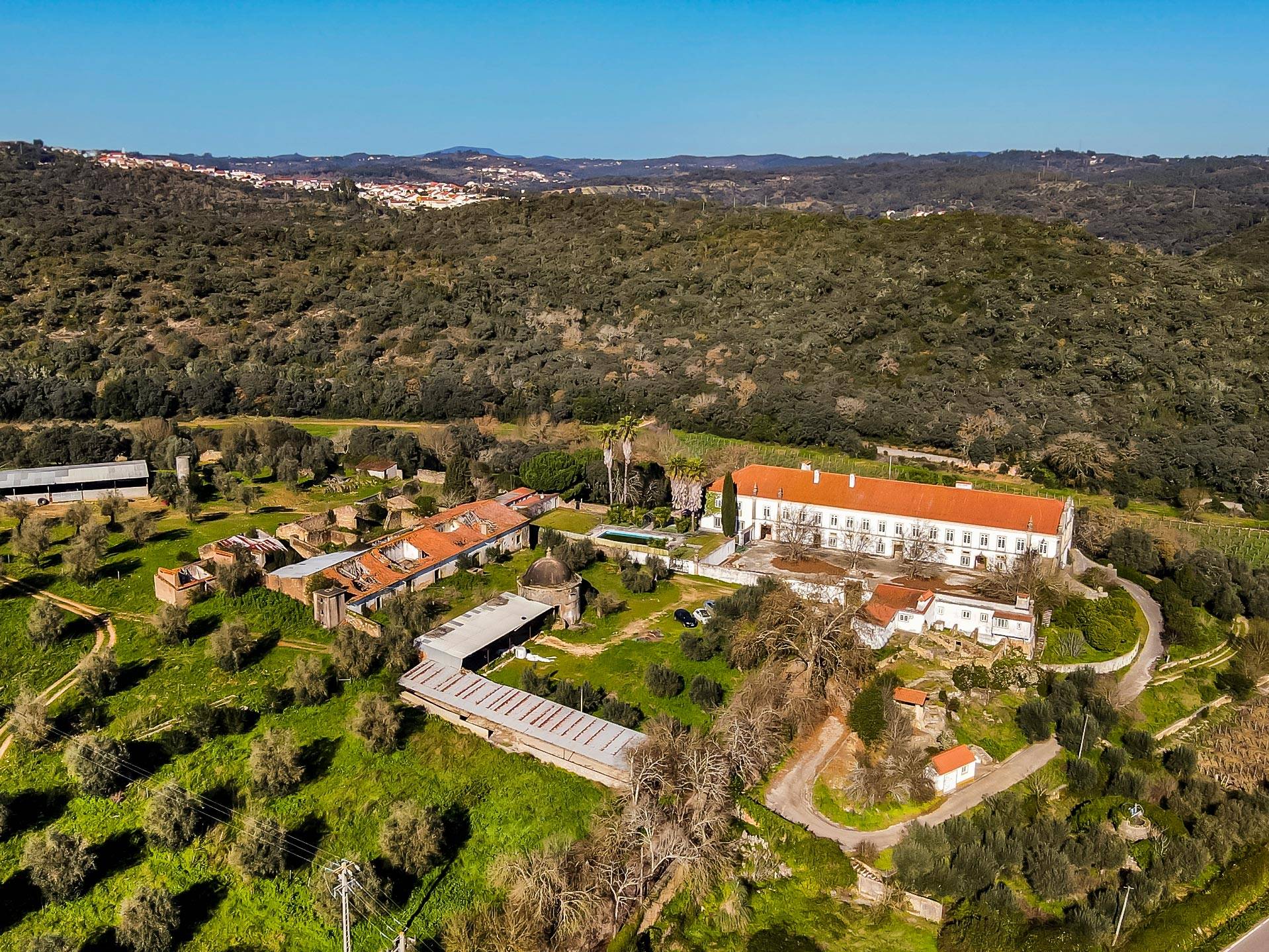 Propiedad con 10 Dormitorios en Venta en Tomar, Portugal - 1