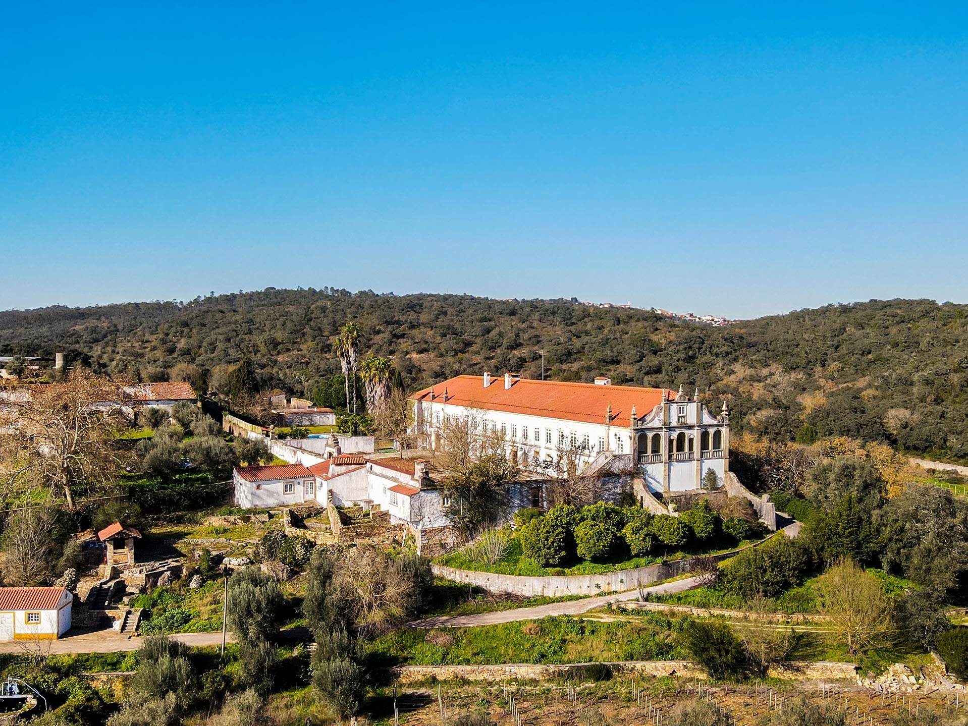 Propiedad con 10 Dormitorios en Venta en Tomar, Portugal - 2