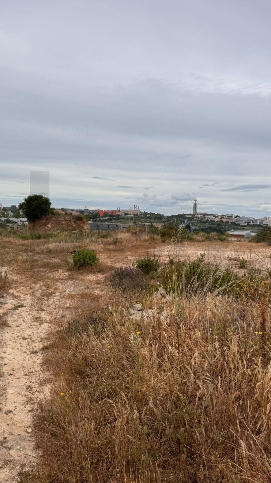 Terreno  à Venda em Almada - Setúbal - Portugal - 2