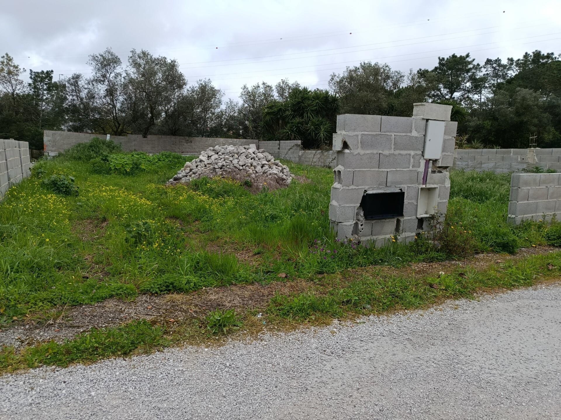 Terreno  à Venda em Almada - Setúbal - Portugal - 3