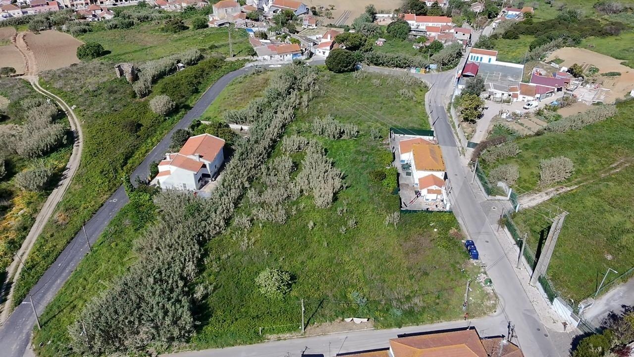 Terreno  à Venda em Almada - Setúbal - Portugal - 4