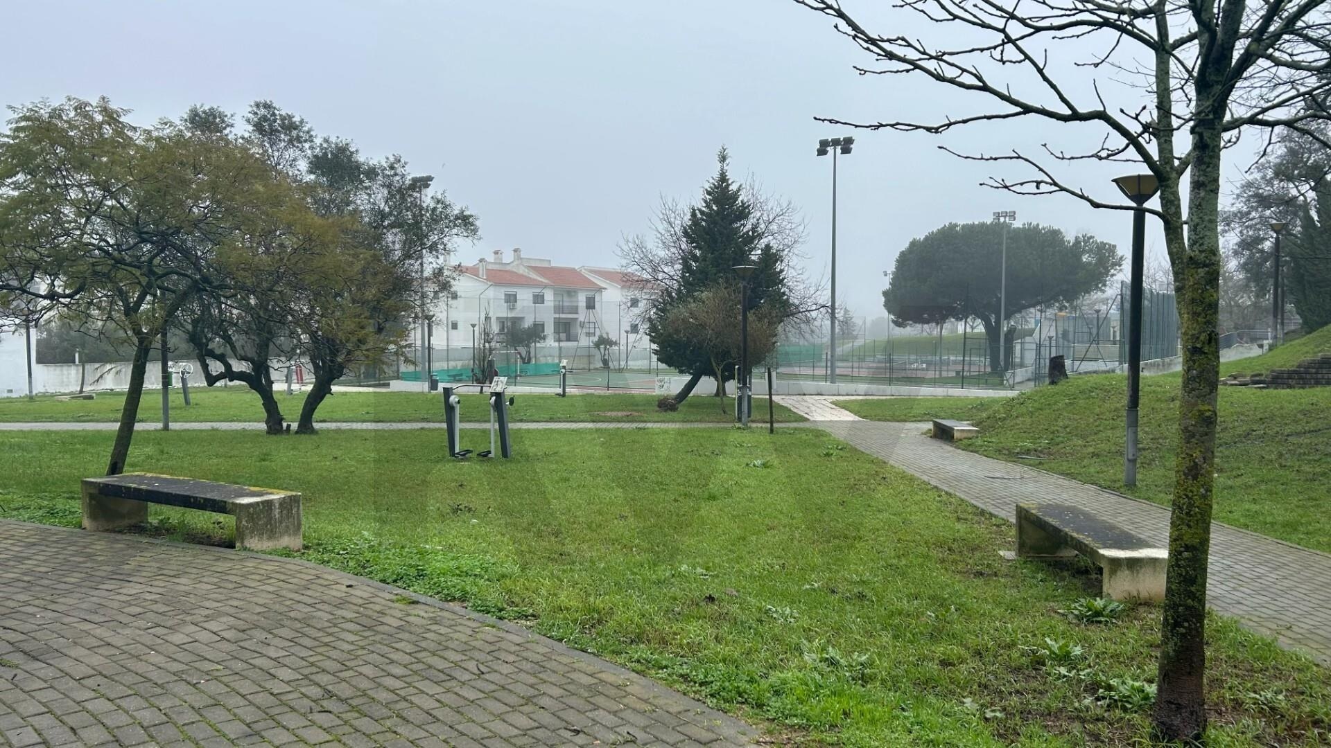 Terreno  à Venda em Almada - Setúbal - Portugal - 6