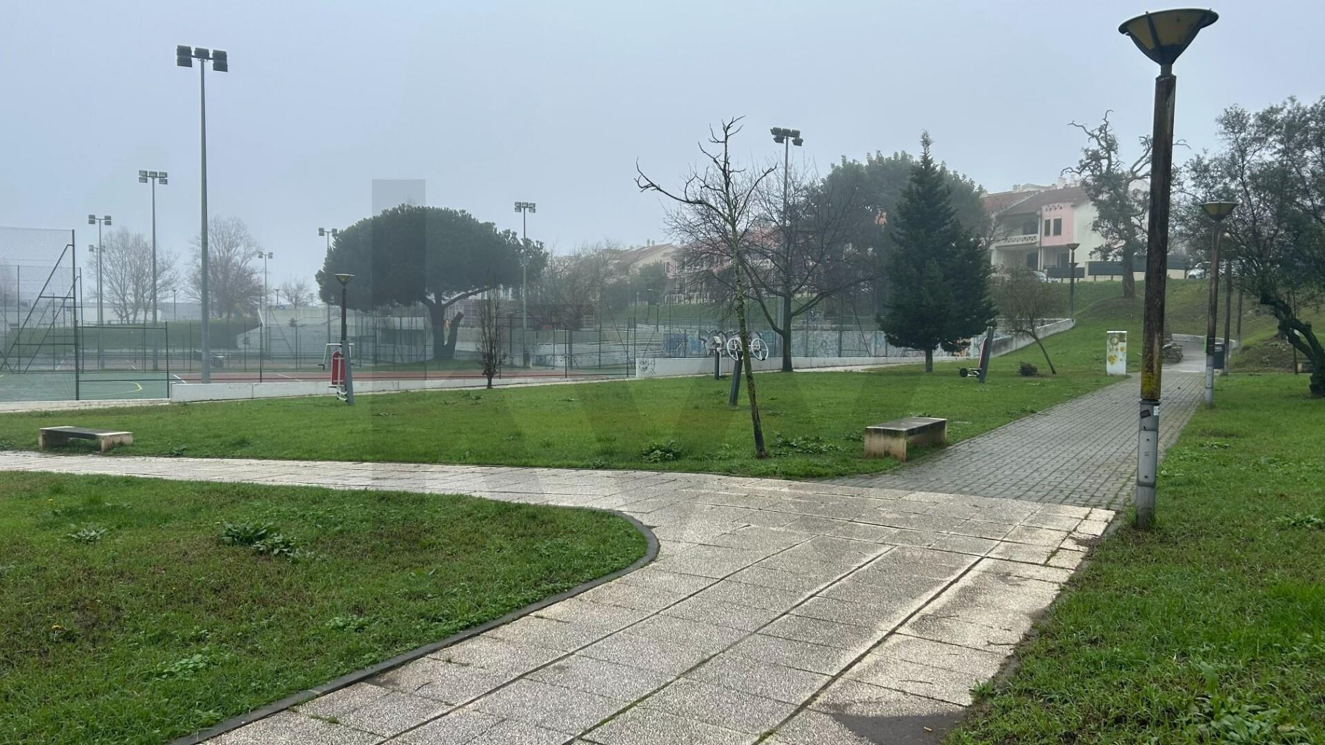 Terreno  à Venda em Almada - Setúbal - Portugal - 8