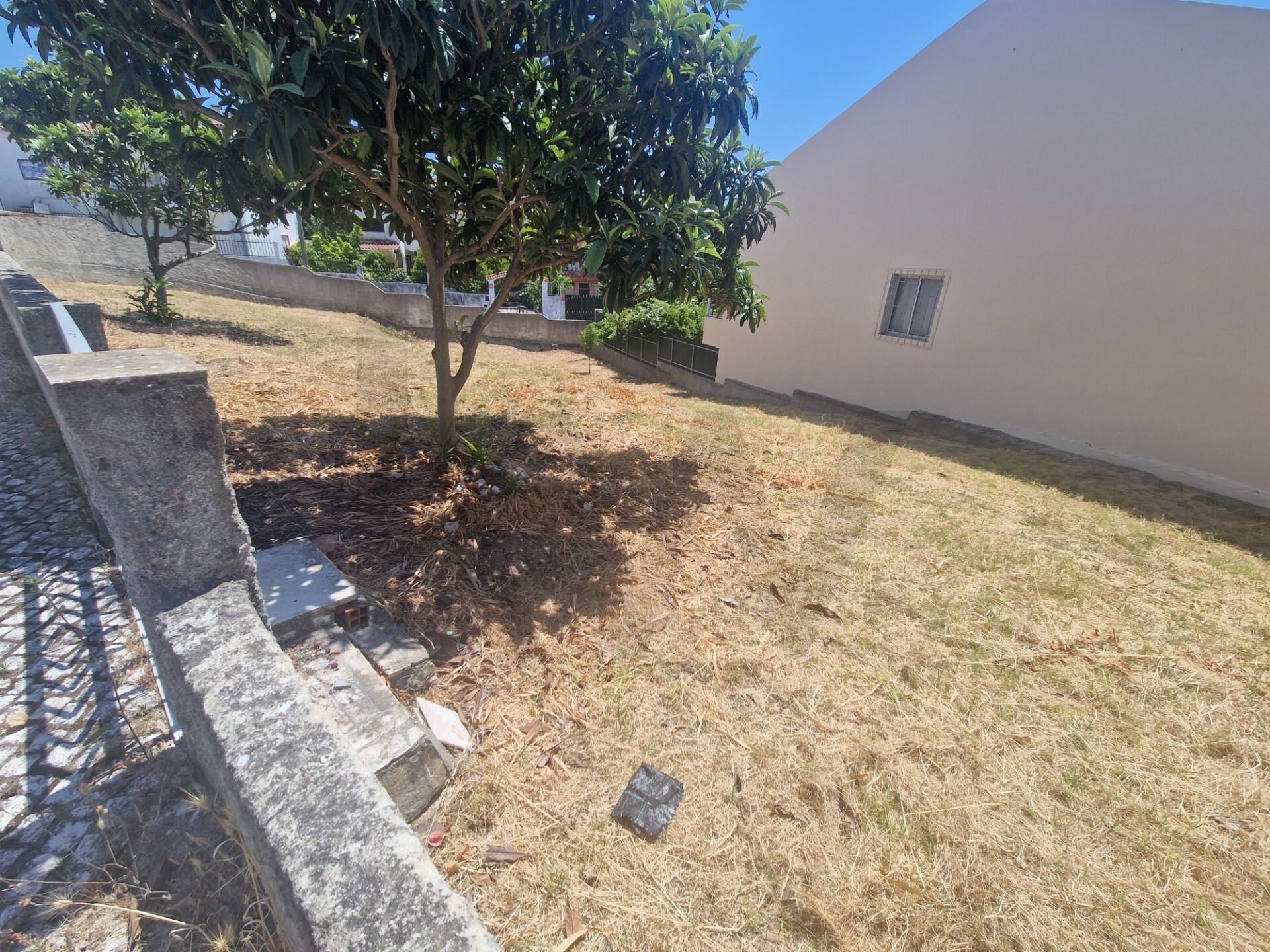 Terreno  à Venda em Almada - Setúbal - Portugal - 3