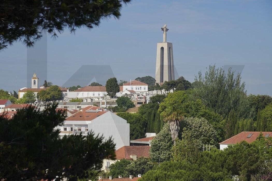 Terreno  à Venda em Almada - Setúbal - Portugal - 6