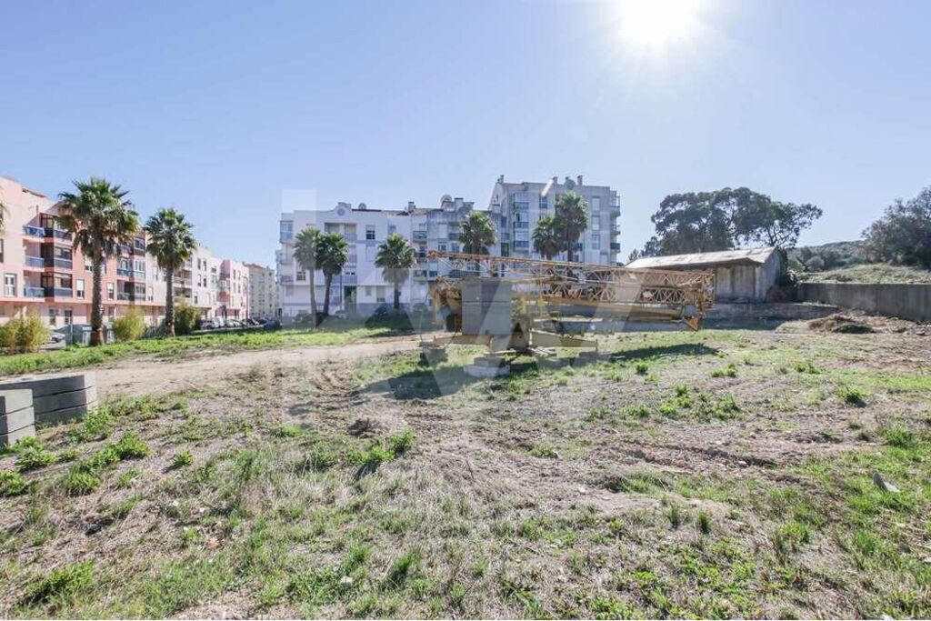 Terreno à Venda em Mem Martins - Lisboa - Portugal - 5