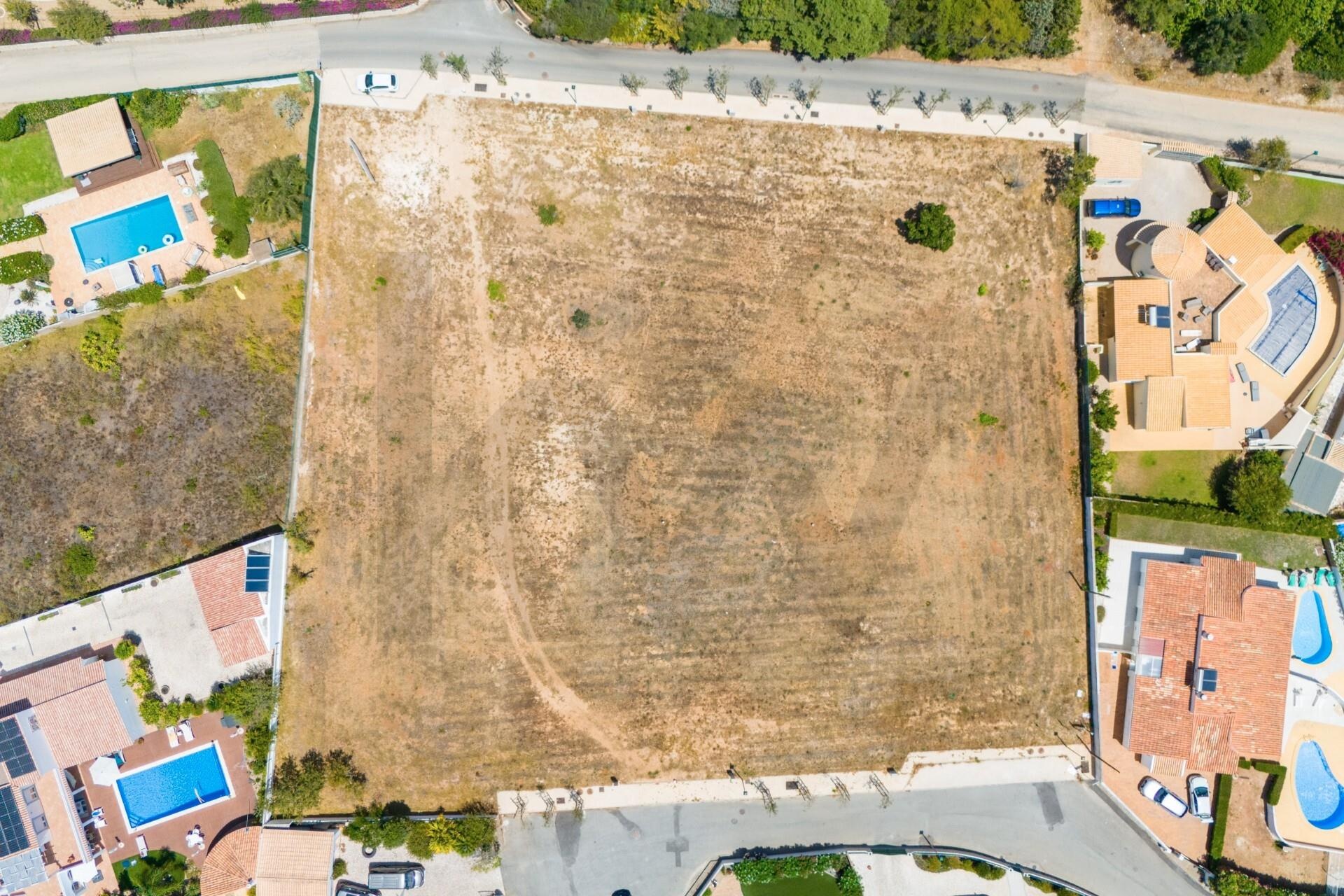 Land Plot for Sale in Praia da Luz - Algarve - Portugal - 5