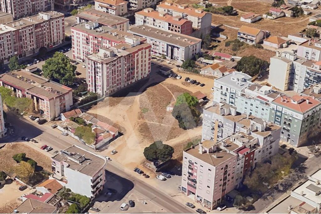 Terreno à Venda em Setúbal - Portugal - 3
