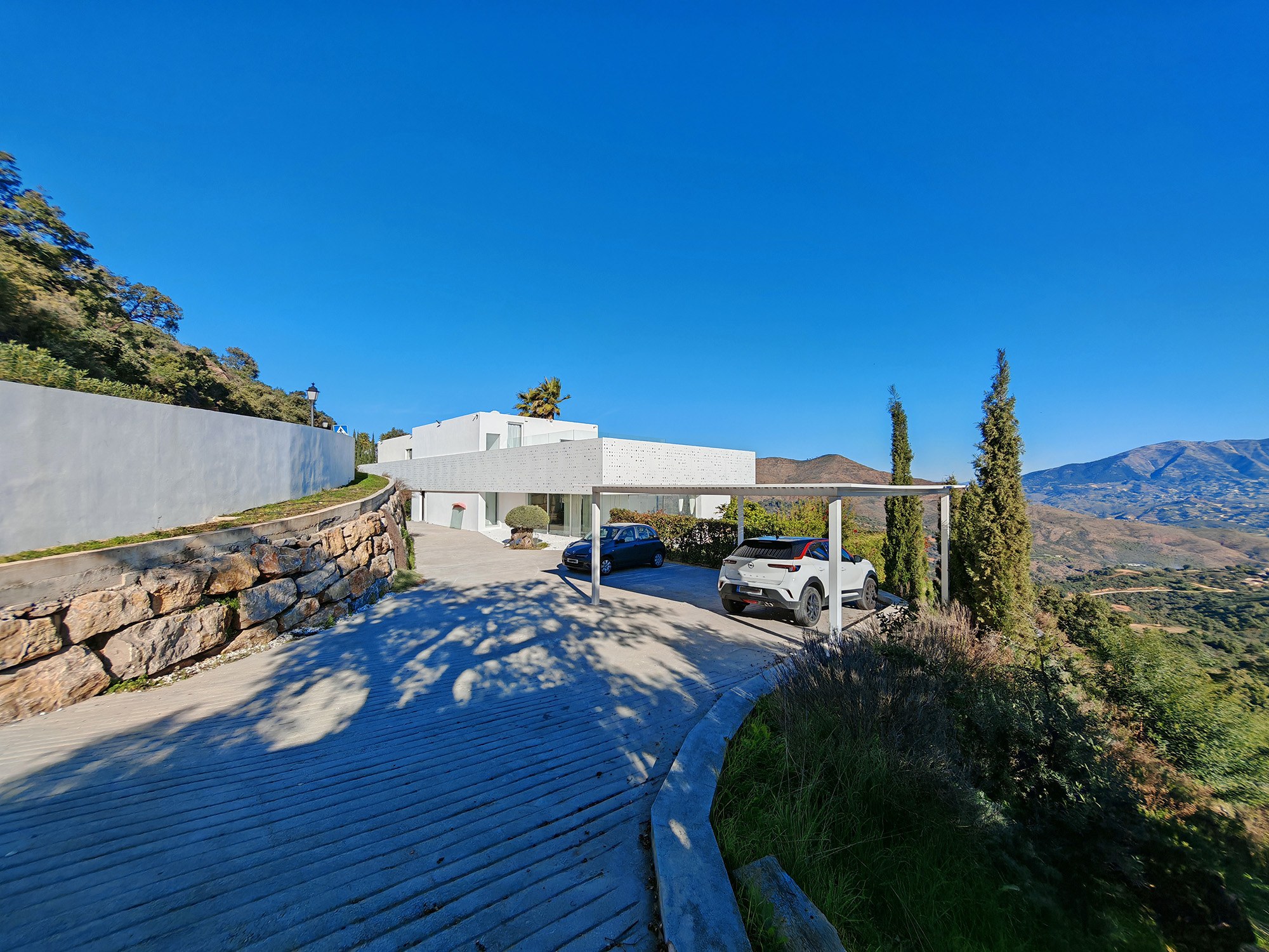 Villa Contemporânea com 6 Quartos à Venda em La Mairena, Marbella - 2