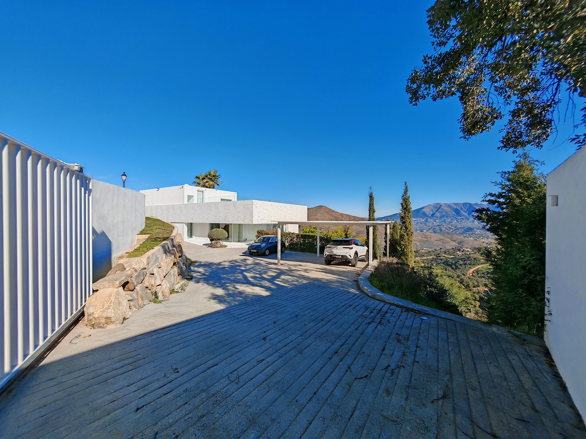 Villa Contemporânea com 6 Quartos à Venda em La Mairena, Marbella - 3