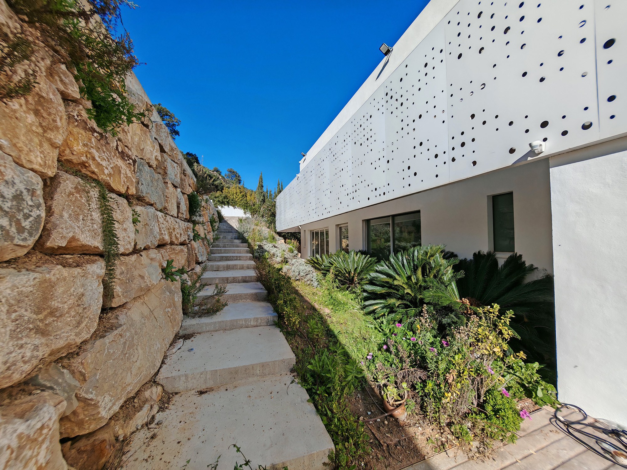 Villa Contemporânea com 6 Quartos à Venda em La Mairena, Marbella - 4
