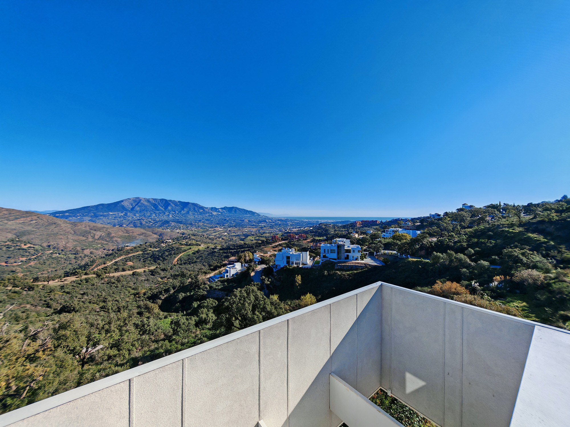 Villa Contemporânea com 6 Quartos à Venda em La Mairena, Marbella - 8