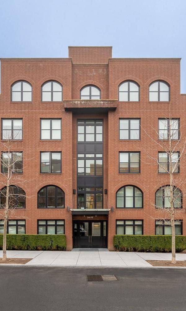 Edificio Residencial en Venta en Astoria, Nueva York, EE. UU.