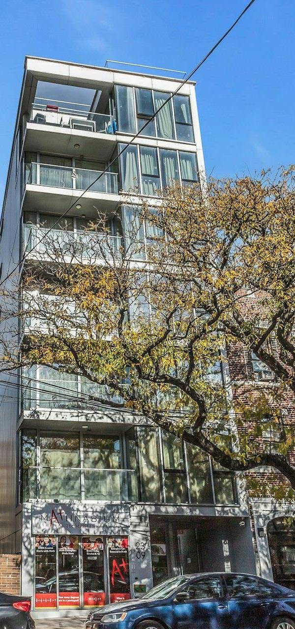Edificio de Uso Mixto en Venta en Astoria - Nueva York - EE. UU.