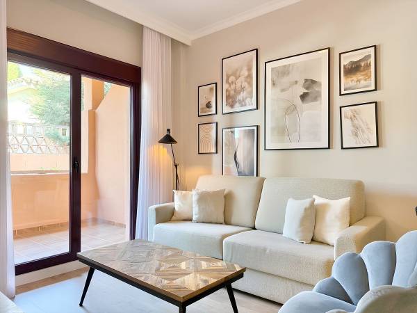 1-Bedroom Apartment for Sale in Benahavís, Costa del Sol