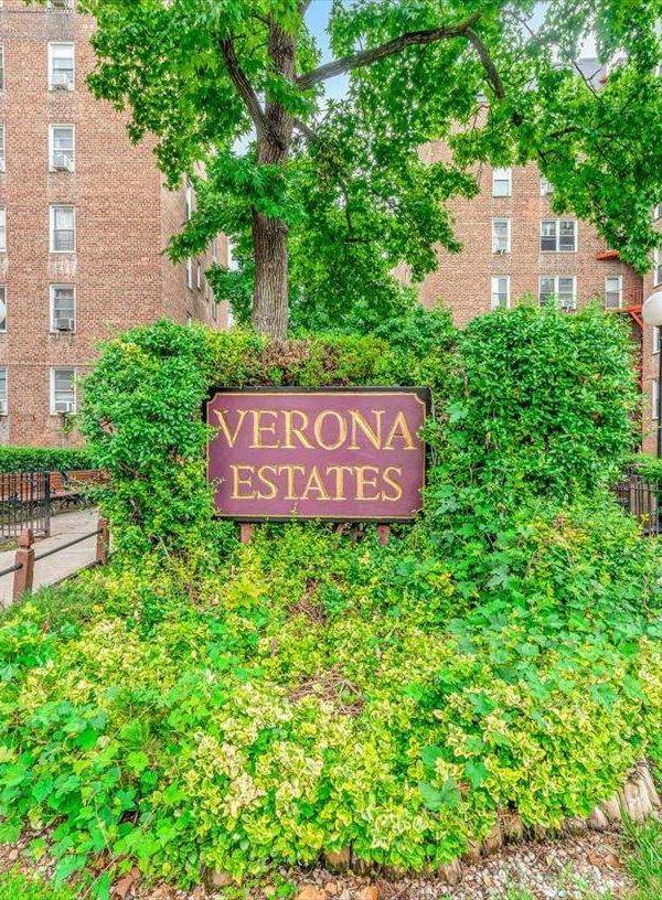 Appartement 1 chambre à Vendre à Forest Hills - New York - USA