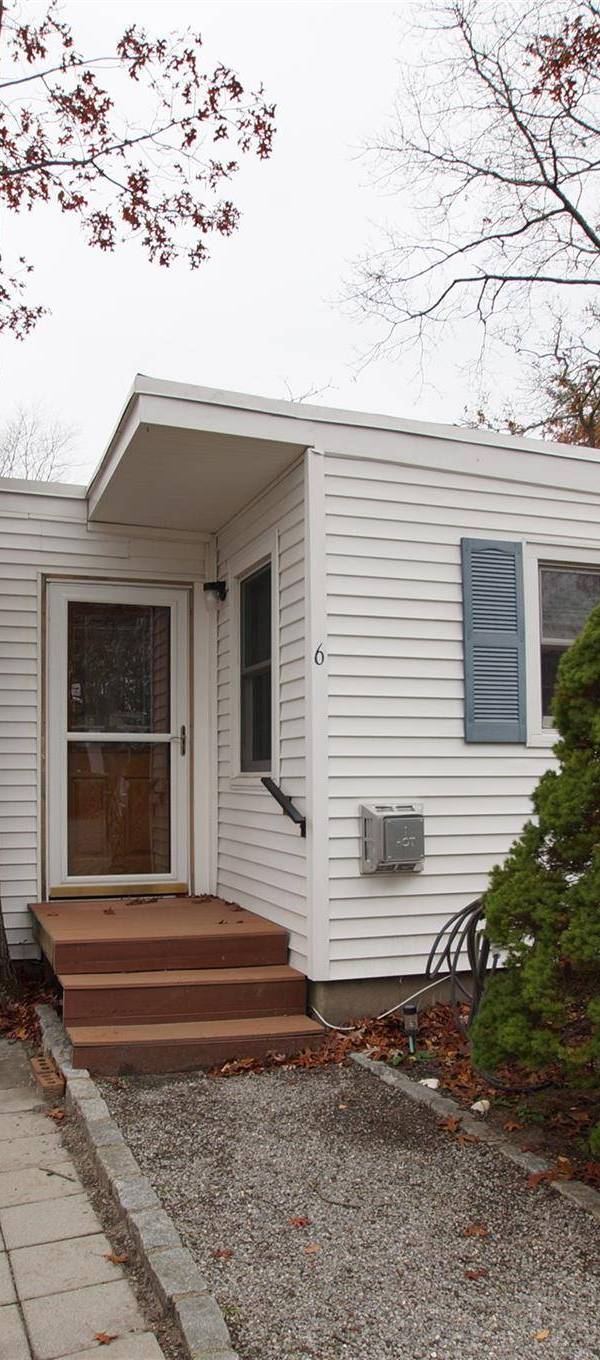Apartamento de 1 Dormitorio en Venta en Hampton Bays - Nueva York - EE. UU.